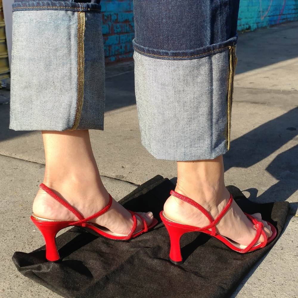 Vintage Cherry Red Heels with Knots - Picture 3 of 5
